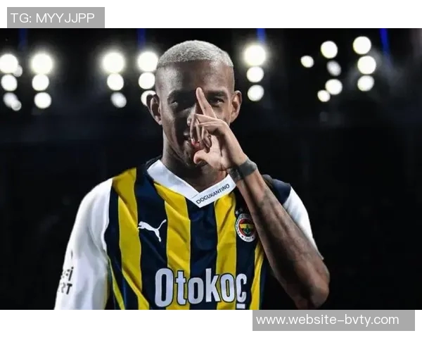 费内巴切决定清洗塔利斯卡500万年薪成负担引发关注